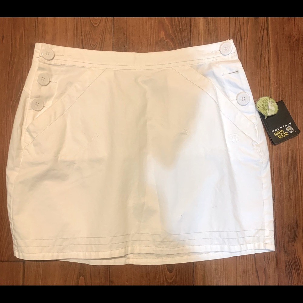Mountain hard wear white skirt size 8